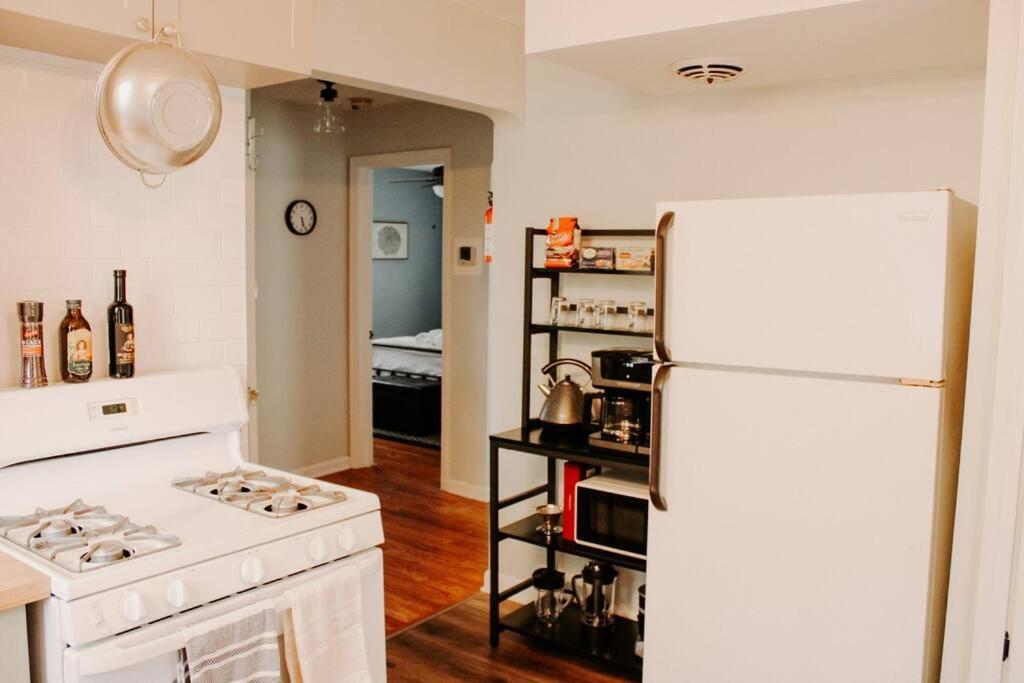 Cozy House Near Lake Erie, 10 Minutes To Downtown. Кливланд Екстериор снимка