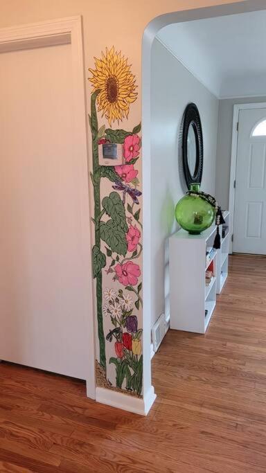 Cozy House Near Lake Erie, 10 Minutes To Downtown. Кливланд Екстериор снимка