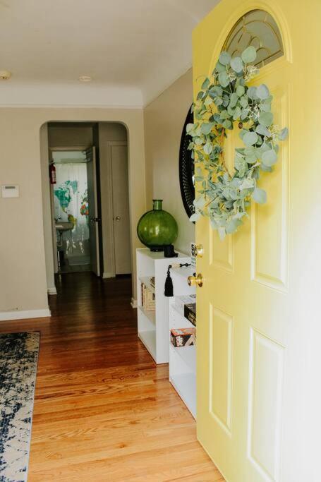 Cozy House Near Lake Erie, 10 Minutes To Downtown. Кливланд Екстериор снимка