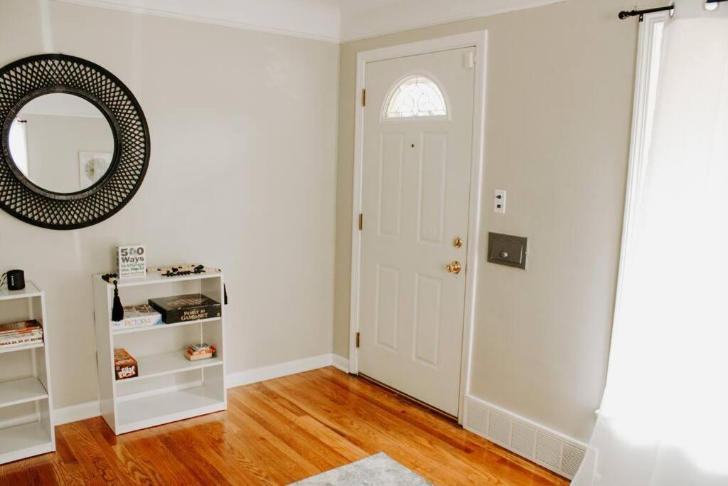 Cozy House Near Lake Erie, 10 Minutes To Downtown. Кливланд Екстериор снимка